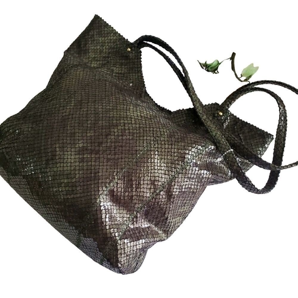 Sondra Roberts Faux Snakeskin Tote‎ Bag Greenish Grey Micro-Scale Print NWOT - Picture 3 of 9